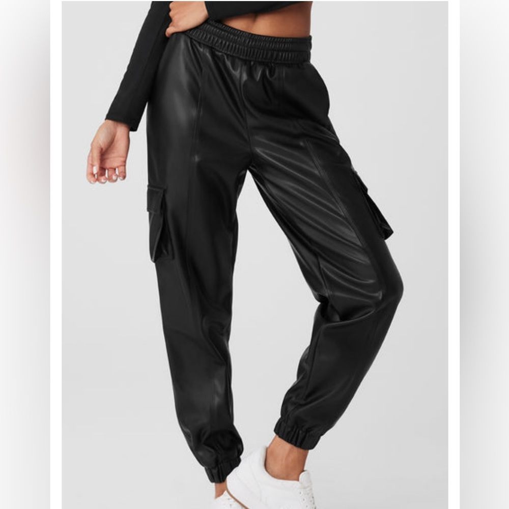 Alo New Power Hour Faux Leather Jogger Cargo Pants Black Small